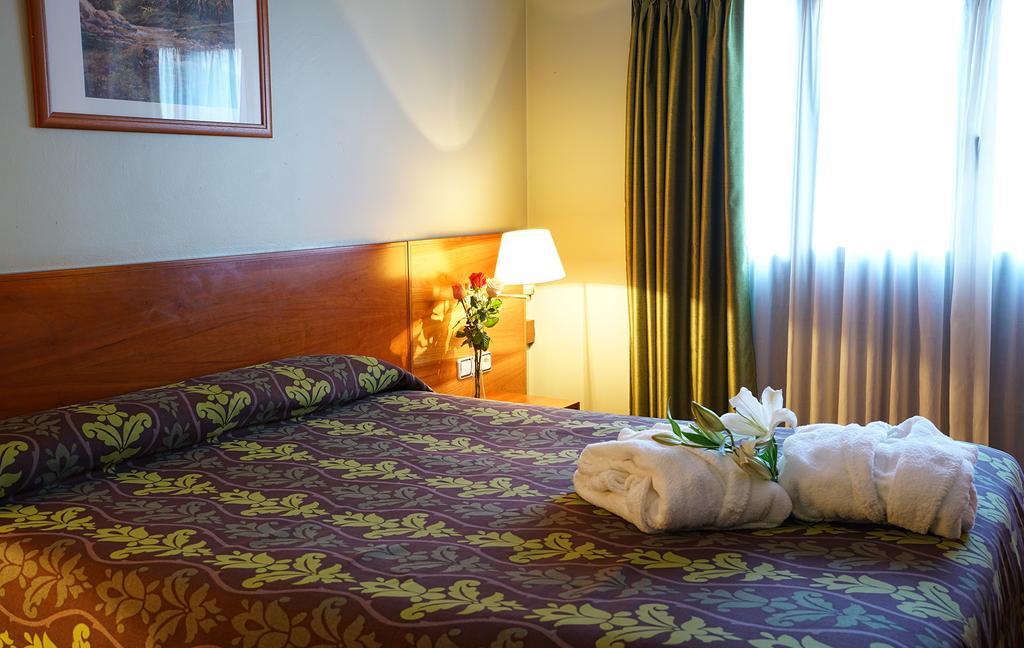 Double or Twin Room,706992775:JPEG