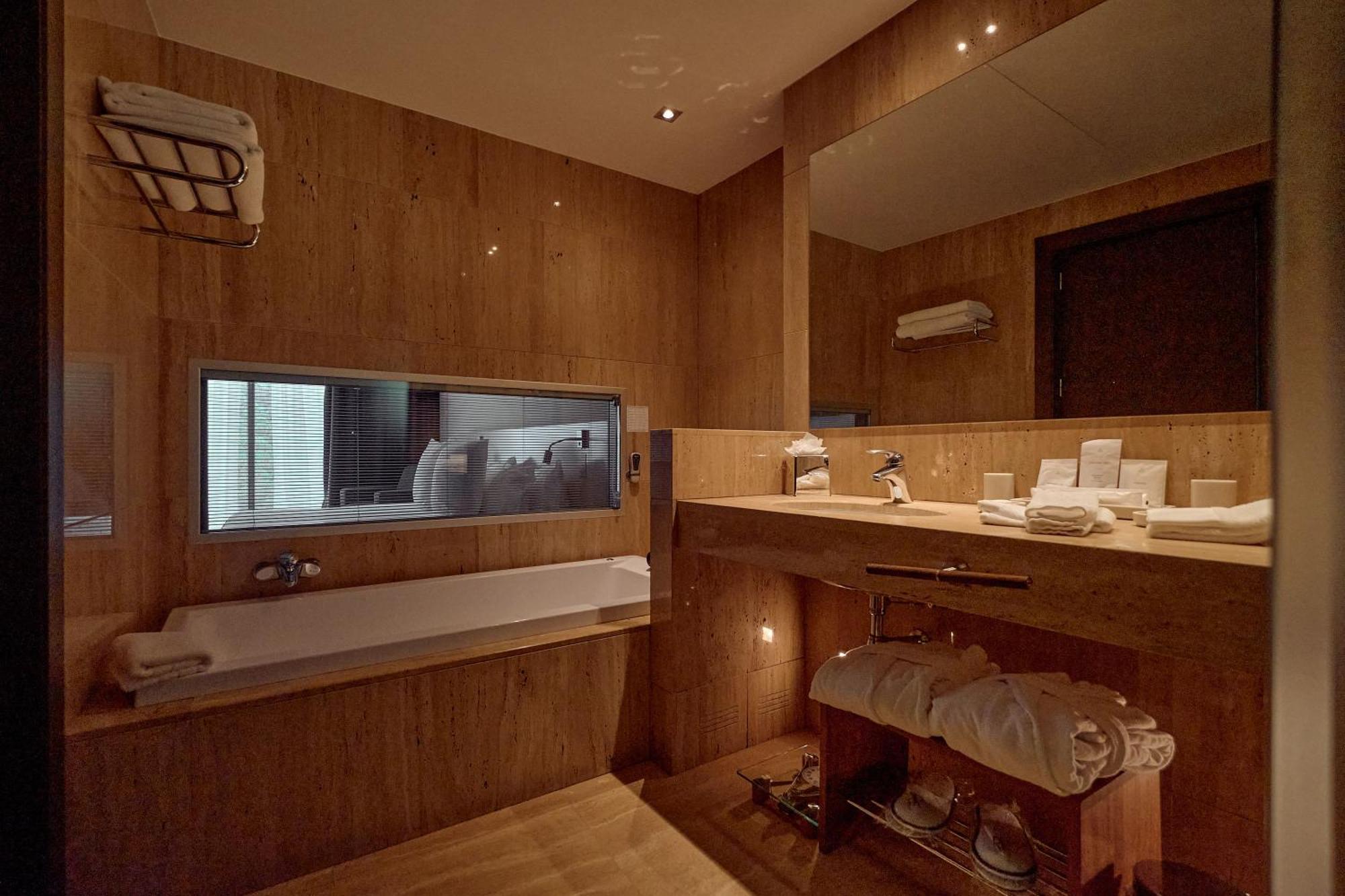 Suite Park (2 adultos + 1 niño)